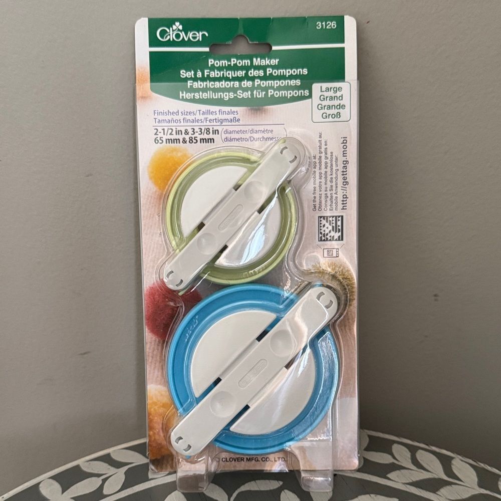 Clover Pom-Pom Maker Set
